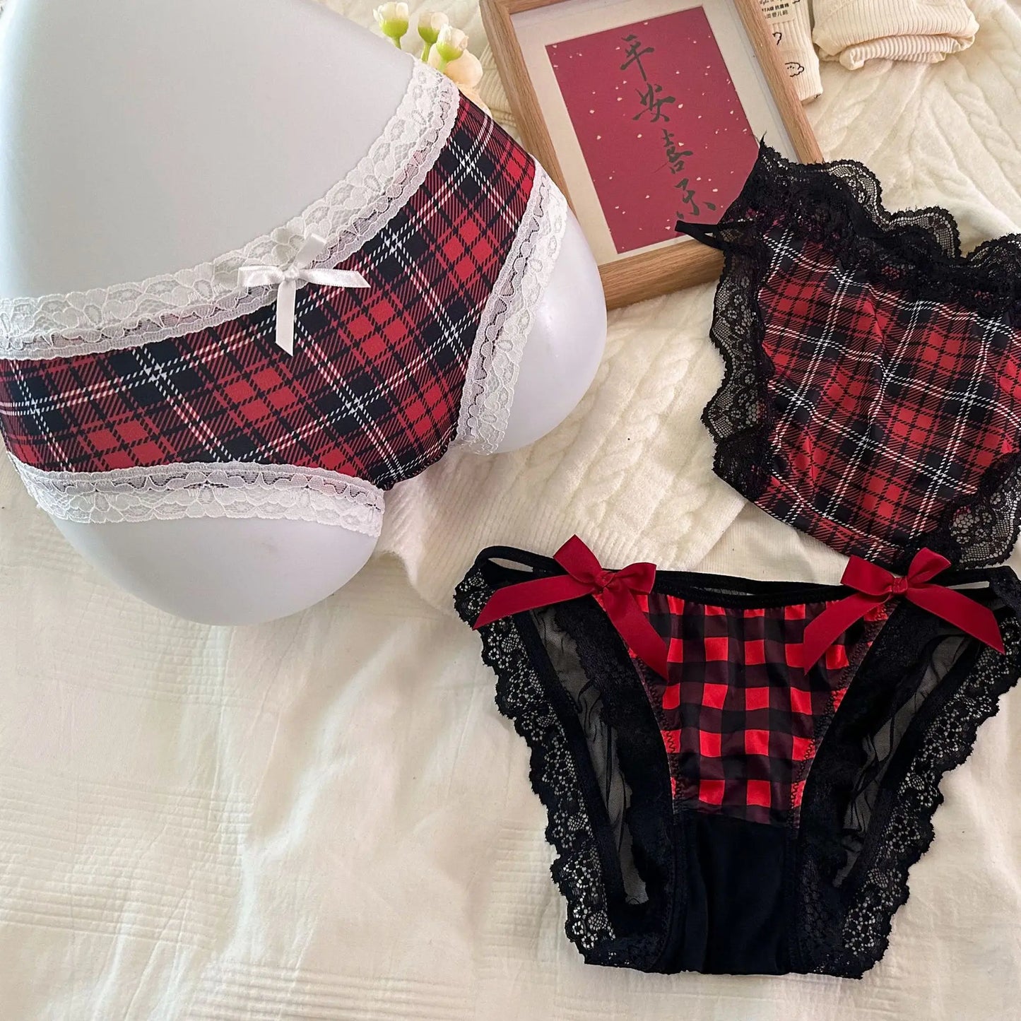 Sexy Lace-trimmed Panties